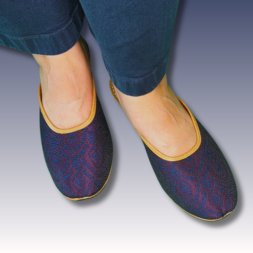 The silk mule jutti