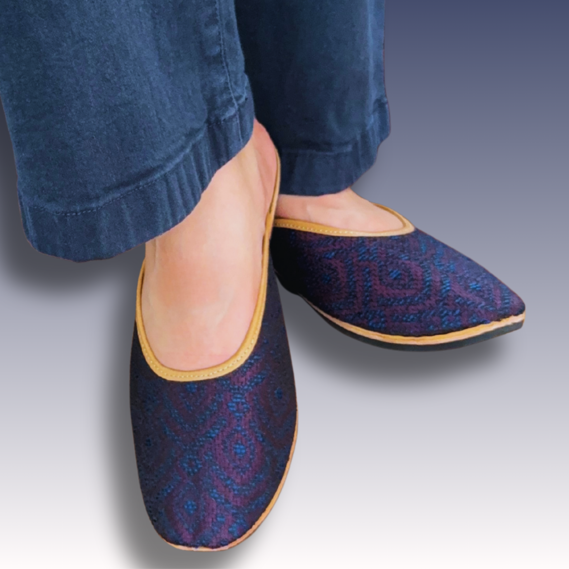 The silk mule jutti